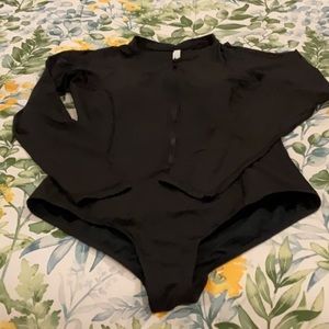 Black zippered Rash guard Swimsuit